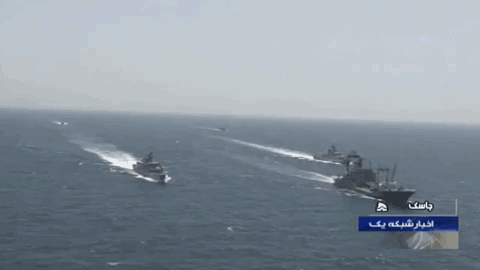 伊朗举行大规模海上军演 出动新潜艇新驱逐舰