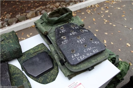 未来战士之铠——俄军6B45防弹衣及6B45-1装甲增强系统