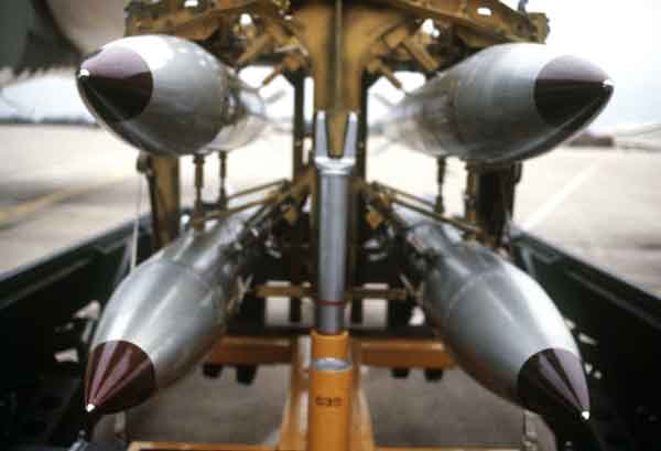 美空军为何要研制新型核弹B61-12