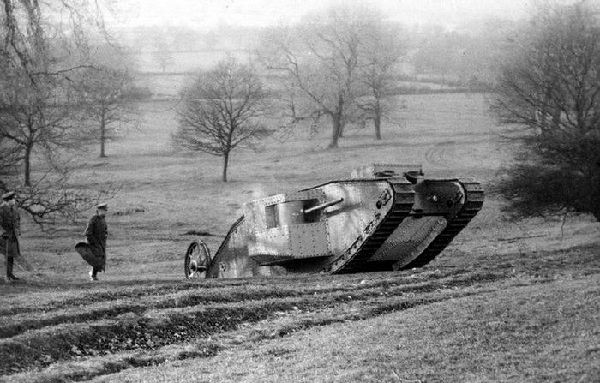 坦克首秀震撼世界 “装甲巨兽”从此遍地开花