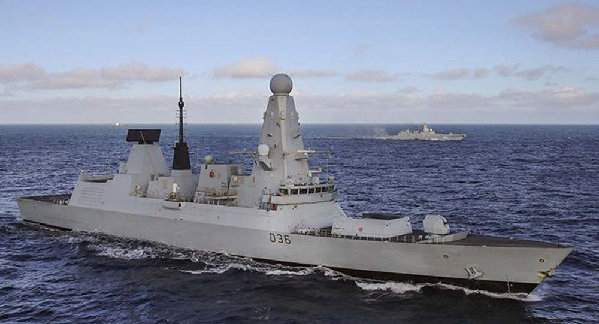 俄军舰队通过英吉利海峡 英军派45型驱逐舰监视