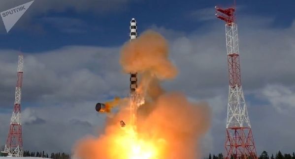 俄军将发射九枚洲际导弹 包括两枚“萨尔马特”