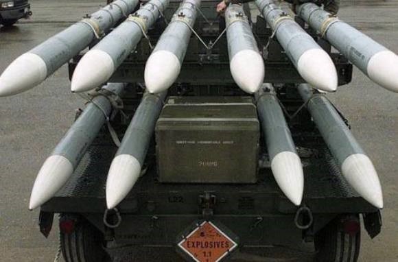 美军公布新型远程空空导弹，能够对抗中国霹雳-15吗？