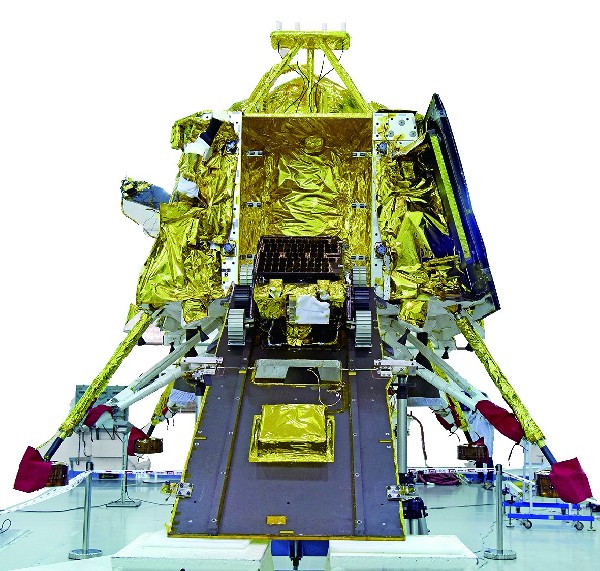 印度发射“月船2号”探测器 从去年4月推迟至今