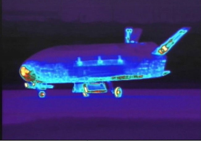 蒙着神秘面纱的太空作战利器——美军X-37B空天飞机