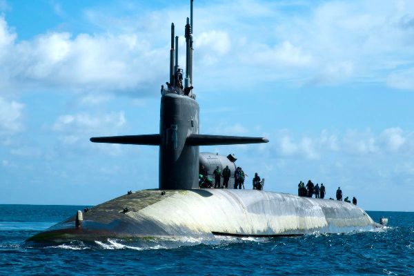 洲际导弹核潜艇图片