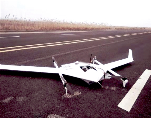 直接甲醇燃料电池驱动垂直起降无人机成功试飞