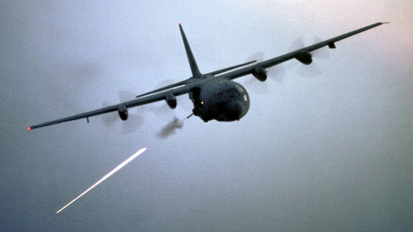《战场上的奇门兵刃》⑤AC-130为何能成为“喷火的牛魔王”？