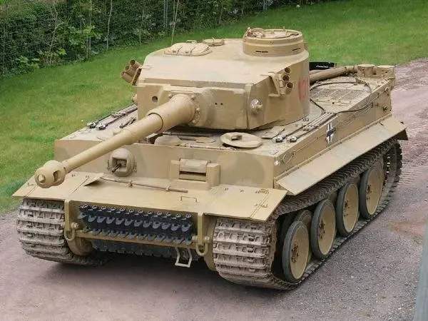 二战德军坦克设计为何普遍超重？