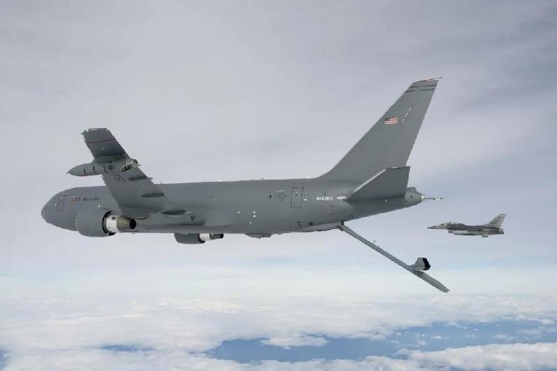 美军新一代空中加油机如何成为战场网络的关键一员？