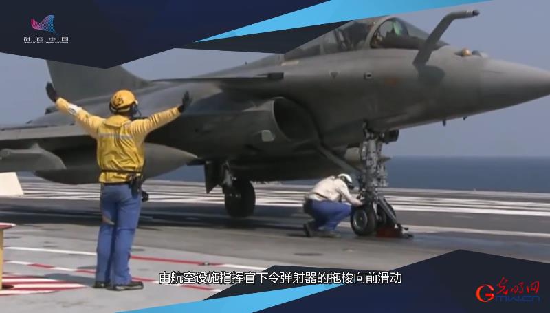 【科普中国军事科技】全球舰载机发展⑧载机飞行员在起飞前要做哪些准备？