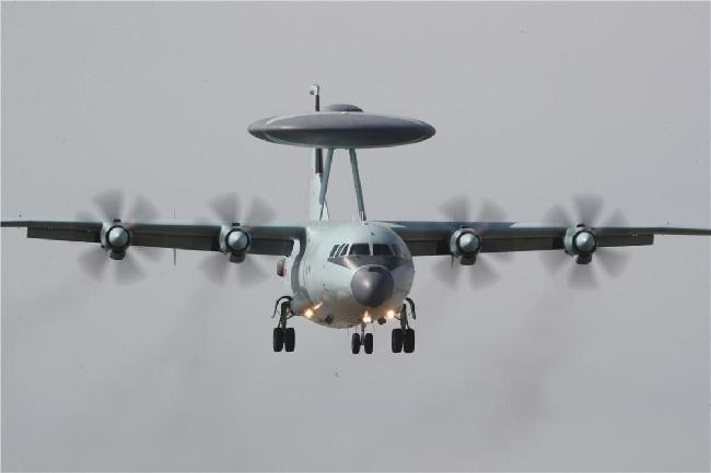 【科普中国军事科技】被称为“空中帅府”的预警机，为何不加装自卫武器？