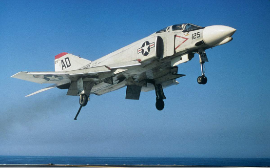 现代空战的开辟者——F-15“鹰”式战斗机