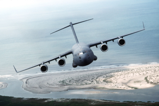 同样是大型军用运输机，环球霸王C-17强在哪里?