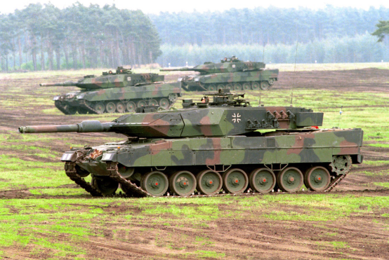 第三代主战坦克的标榜，德国“豹”2系列主战坦克