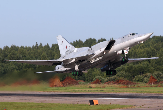 从空天军的体系与战法推测俄罗斯下一代隐身轰炸机